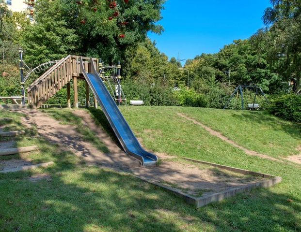 Perfekt für Familien: Geräumige Wohnung in kinderfreundlicher Umgebung - Photo 1