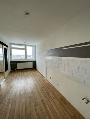 Helle 3-Zimmer-Etagenwohnung in Braunschweig mit Balkon  78,2 m², 6. Etage rechts! - Photo 1