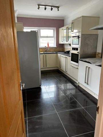 Room in a Shared House, Denbigh Road, E6 - Photo 4