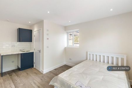 Studio to rent - Photo 4