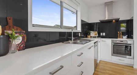 Modern family Comfort! - Photo 5