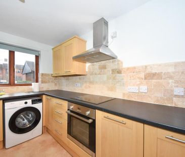 2 bedroom flat to rent - Photo 2