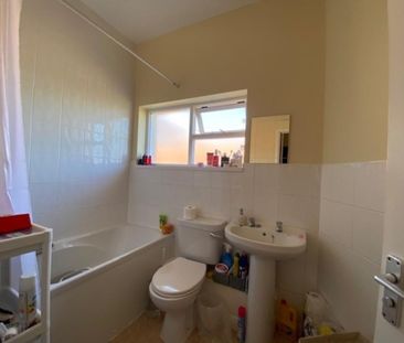 3 bedroom apartment to rent - Photo 3