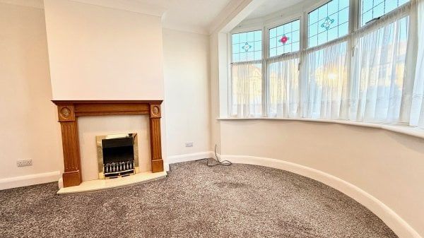 Woodford Green IG8, Property for rent - Photo 1