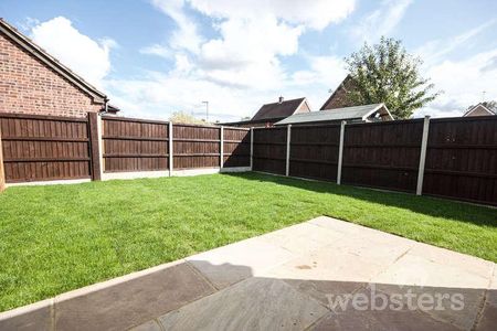 High House Avenue, Wymondham, NR18 - Photo 2