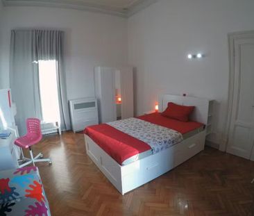 Via Zara, Florence, Tuscany 50129 - Photo 2