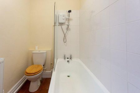 2 bedroom detached house to rent - Photo 4