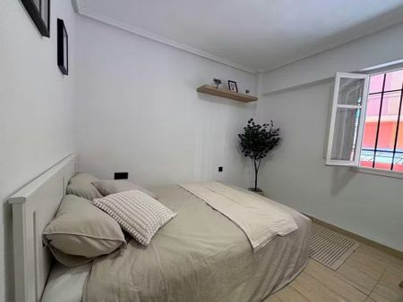 Carrer del Poeta Ben Hafadja, Valencia, Valencian Community 46009 - Photo 4