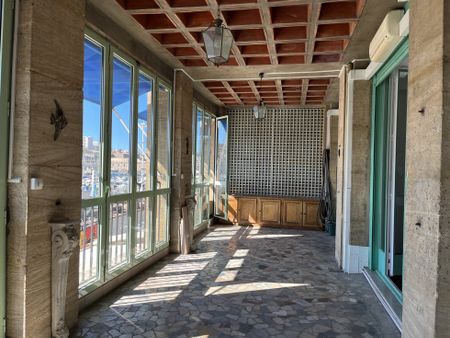 Location Appartement T3 90m² + loggia 25m² + GARAGE Marseille 13002 - Photo 5