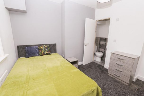 4 bedroom House To Let - Photo 1