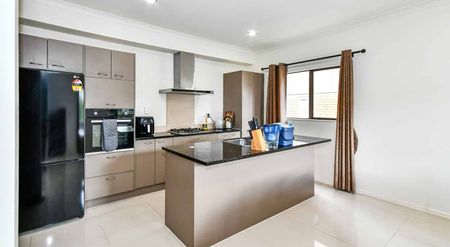 Prime Flat Bush Living - Photo 3