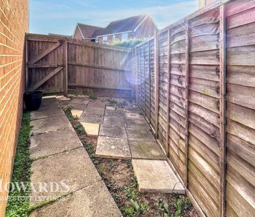 3 bedroom end of terrace house to rent - Photo 1