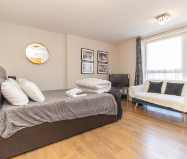 Studio to rent - Photo 3