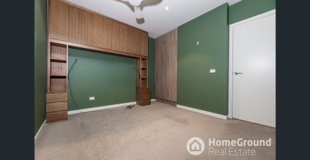 Modern Apartment with Easy Access to Everything - Photo 5