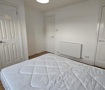 2 bedroom maisonette to rent - Photo 5