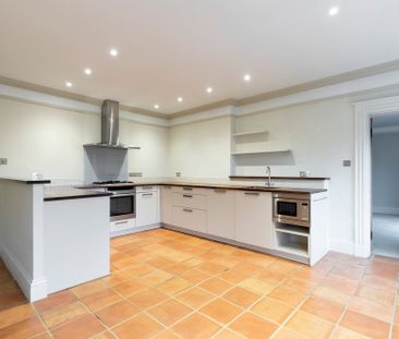 Montpellier Parade, Cheltenham GL50 1UA - Photo 1
