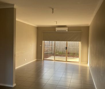 Modern Townhouse - Photo 1