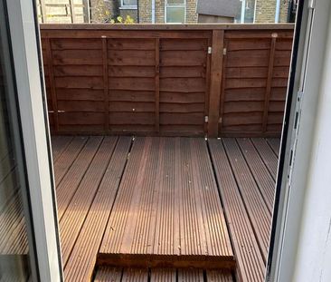 Studio to rent - Photo 2