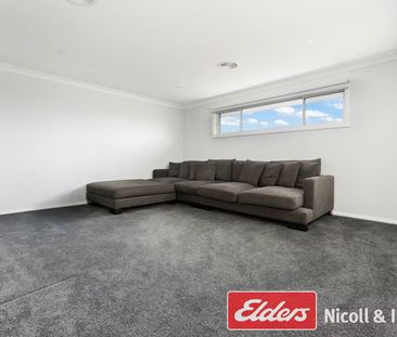 MODERN FAMILY HOME WITH LARGE BACK YARD! - Photo 1