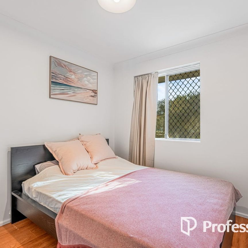 Charming 2-Bedroom Cottage in Wembley! - Photo 1