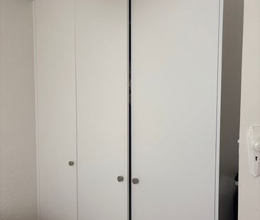 St Kilda West - Photo 6