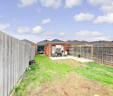 Low-Maintenance Living in a Prime Spot - Photo 4