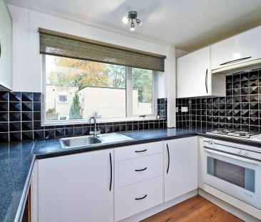 4 bedroom semi-detached house to rent - Photo 1