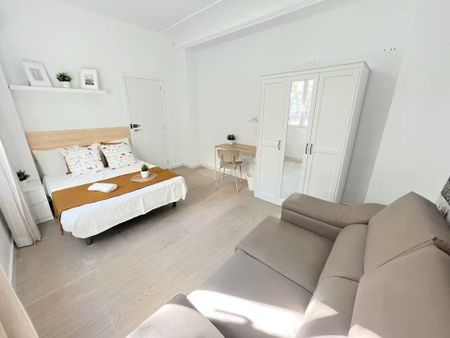 Avinguda del Regne de València, Valencia, Valencian Community 46005 - Photo 2