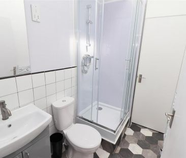 3 bedroom semi-detached bungalow to rent - Photo 5