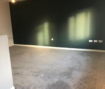 2 Bed Flat, Chestnut Lane, LS14 - Photo 1