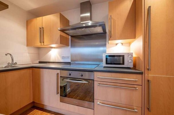 Bakersgate Gardens, Pirbright, GU24 - Photo 1