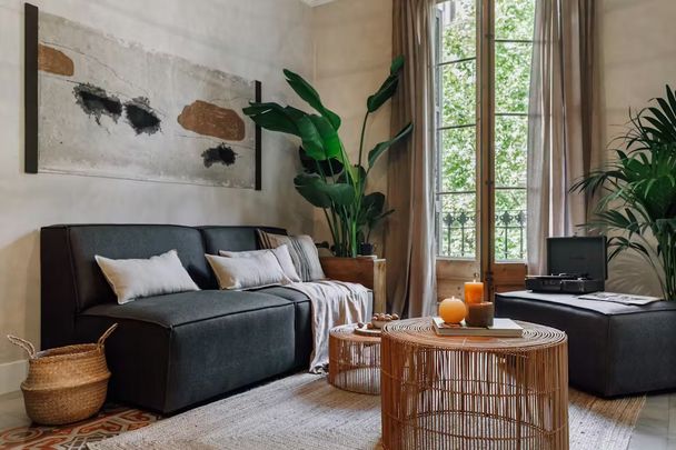 Carrer de València, Barcelona, Catalonia 08011 - Photo 1