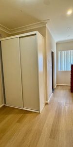 ONE BEDROOM UNIT IN GREAT LOCATION! - Photo 4