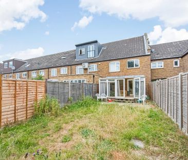 3 bedroom end of terrace house to rent - Photo 5