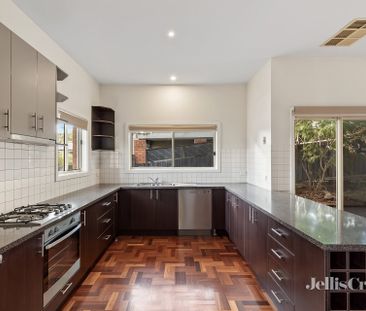 2/13 Sylvan Street, Montmorency - Photo 4