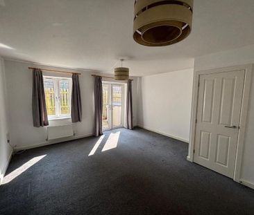 3 bedroom end of terrace house to rent - Photo 1