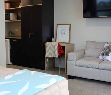 Modern Studio Apartment with Utilities Included - Photo 1