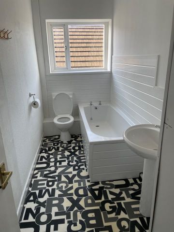 1 Bed Flat, Hyde Road, M18 - Photo 5