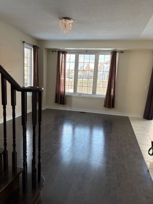 For Lease - 15 Kawana Road, Brampton, Ontario - Photo 1