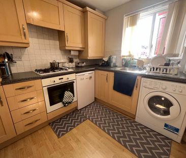 2 bedroom flat to rent - Photo 6