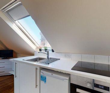 Studio to rent - Photo 1