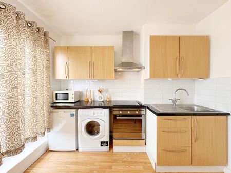 Studio to rent - Photo 2