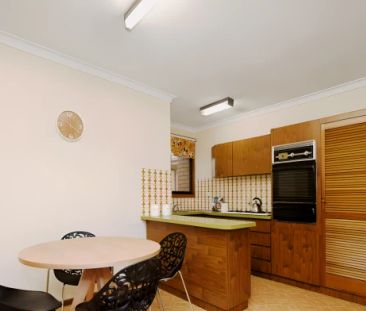 2 Bed, 1 Bath - Photo 4