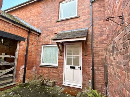 3 bedroom Three Bedroom Barn Conversion to rent - Photo 2