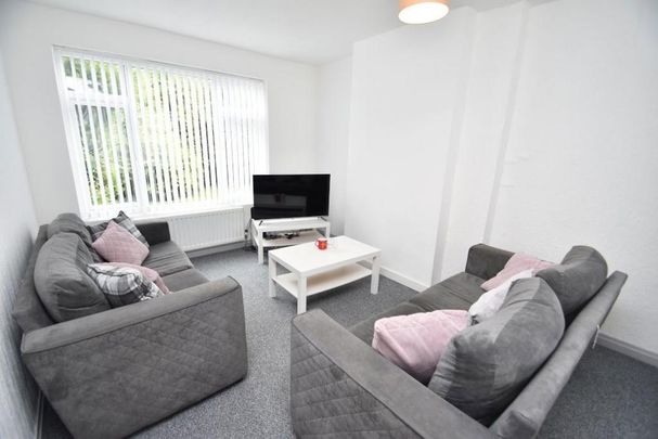 4 bedroom house to rent - Photo 1