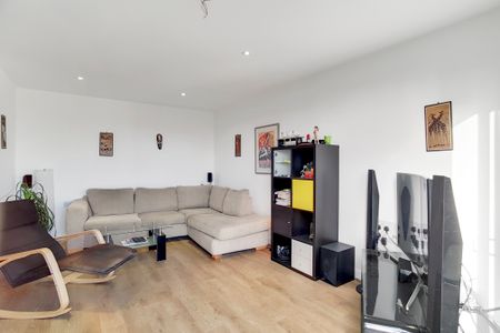 Upper North Street, London, E14 6FY - Photo 2