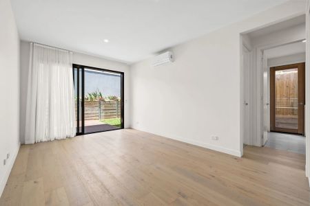 2/3 Ideal Avenue, Aspendale. - Photo 5