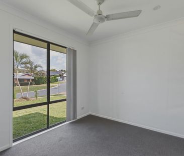 Freshly Painted Four Bedroom Home in Warner! - Photo 4