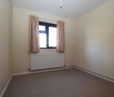 Bellevue Close, Potton, Sandy, SG19 - Photo 2