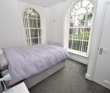 Park Road North, Birkenhead - Photo 3